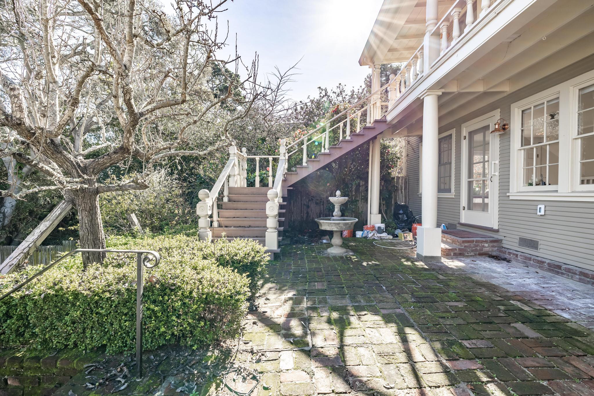 Cohousing, Monterey Style -- The Patio